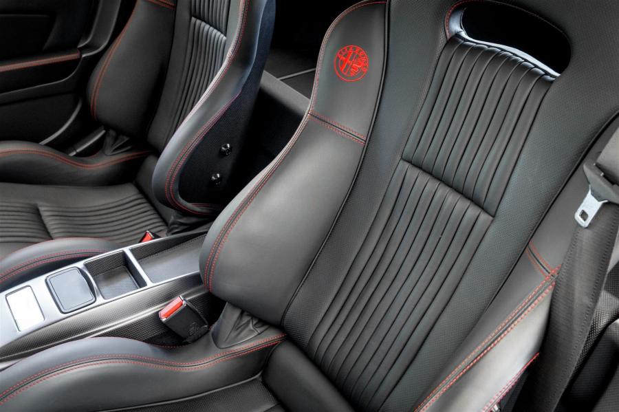 Интерьер Alfa Romeo 8C Competizione 2008 года  (фото 54 из 143)